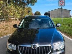 Schwarz Gebraucht 2011 Skoda Superb Elegance Kombi | 4.950 € (Guter Preis)