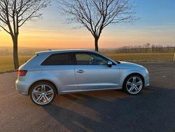 Silber Gebraucht 2013 Audi A3 Ambition Limousine | 8.700 € (Teuer)