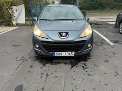 Grau Gebraucht 2010 Peugeot 207 Limousine | 1.600 € (Etwas zu teuer)