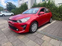 Rot Gebraucht 2023 Kia Rio Edition 7 Limousine | 12.890 € (Guter Preis)