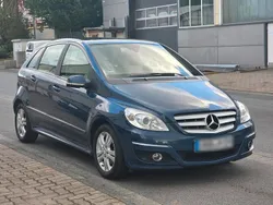 Blau Gebraucht 2009 Mercedes 200 Limousine | 3.500 € (Superpreis)