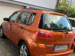 Orange Gebraucht 2003 Mazda 2 Limousine | 1.900 €