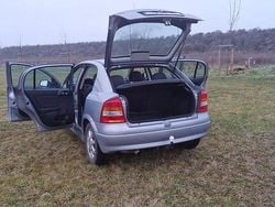 Silber Gebraucht 2001 Opel Astra Kleinwagen | 1.000 € (Guter Preis)