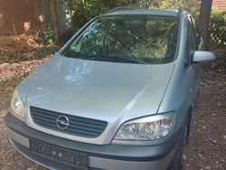 Grau Gebraucht 2003 Opel Zafira Elegance Van / Kleinbus | 800 € (Superpreis)