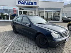 Smaragdschwarz Gebraucht 2004 Mercedes C180 Kombi | 890 € (Superpreis)