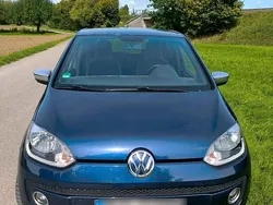 Blau Gebraucht 2015 VW up! Kleinwagen | 6.500 € (Fairer Preis)