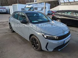 Grau Gebraucht 2024 Opel Corsa Limousine | 19.890 € (Etwas zu teuer)