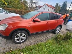 Rot Gebraucht 2008 Nissan Qashqai SUV | 7.800 € (Etwas zu teuer)