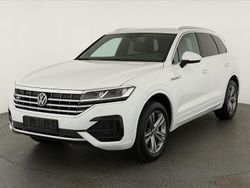Pure white Gebraucht 2021 VW Touareg R-line SUV | 41.495 € (Guter Preis)