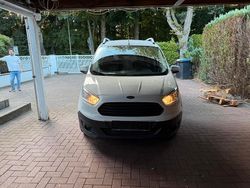 Weiß Gebraucht 2017 Ford Transit Van / Kleinbus | 6.350 € (Superpreis)