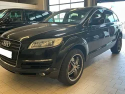 Schwarz Gebraucht 2007 Audi Q7 Ambiente SUV | 7.499 €