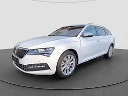 Weiss Gebraucht 2023 Skoda Superb Style Kombi | 36.049 € (Etwas zu teuer)