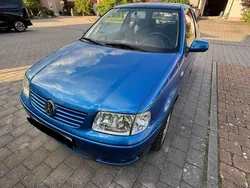 Blau Gebraucht 2000 VW Polo Kleinwagen | 1.300 € (Fairer Preis)