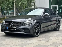 Gebraucht 2019 Mercedes C300e AMG line Limousine | 28.500 € (Teuer)