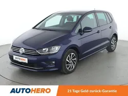 Blau Gebraucht 2017 VW Golf Sportsvan Sound Van / Kleinbus | 13.990 € (Fairer Preis)