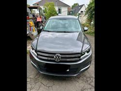 Grau Gebraucht 2016 VW Tiguan Trendline SUV | 15.900 € (Guter Preis)