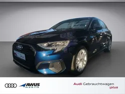 Blau / navarrablau (metallic) Gebraucht 2021 Audi A3 Sportback Basis Limousine | 24.890 € (Guter Preis)