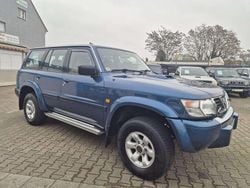 Blau Gebraucht 2001 Nissan Patrol SUV | 16.900 € (Teuer)
