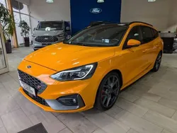 Tropicalorange metallic Gebraucht 2021 Ford Focus ST Kombi | 26.990 € (Fairer Preis)