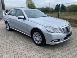 Silber Gebraucht 2009 Mercedes 220 Limousine | 11.999 €
