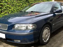 Blau Gebraucht 2002 Volvo V70 Momentum Kombi | 1.700 € (Superpreis)