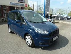 Blau Gebraucht 2017 Ford Tourneo Courier Trend Van / Kleinbus | 7.990 € (Fairer Preis)