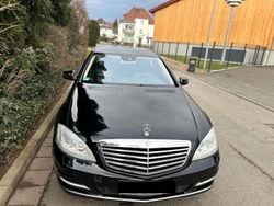 Obsidianschwarz metalliclack Gebraucht 2010 Mercedes S450 Limousine | 12.900 €
