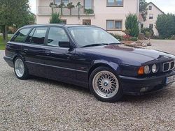Violet Gebraucht 1996 BMW 525 Executive Kombi | 10.999 €