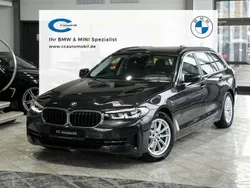 Sophistograu brillanteffekt Gebraucht 2023 BMW 520 Sport Line Kombi | 33.999 € (Guter Preis)