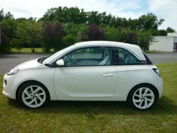 Weiß Gebraucht 2016 Opel Adam Kleinwagen | 9.900 € (Etwas zu teuer)