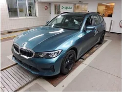 Blau Gebraucht 2020 BMW 320 Performance Limousine | 25.497 € (Superpreis)