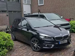 Schwarz Gebraucht 2016 BMW 220 Luxury Line Van / Kleinbus | 14.999 € (Fairer Preis)
