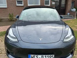 Grau Gebraucht 2019 Tesla Model 3 Limousine | 21.900 € (Fairer Preis)