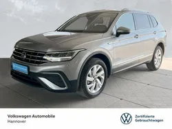 Silber Gebraucht 2024 VW Tiguan Allspace Life SUV | 36.380 € (Guter Preis)