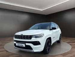 Weiß Gebraucht 2022 Jeep Compass SUV | 29.980 € (Fairer Preis)