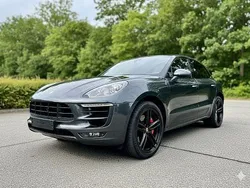 Grau Gebraucht 2016 Porsche Macan GTS SUV | 35.900 €
