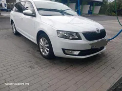 Weiß Gebraucht 2015 Skoda Octavia Kombi | 5.700 € (Teuer)