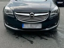 Grün Gebraucht 2015 Opel Insignia Kombi | 11.000 €