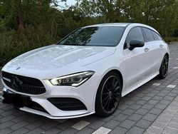 Weiß Gebraucht 2019 Mercedes CLA250 Shooting Brake AMG Kombi | 32.250 € (Fairer Preis)