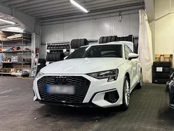 Weiß Gebraucht 2022 Audi A3 Premium Limousine | 28.680 € (Teuer)