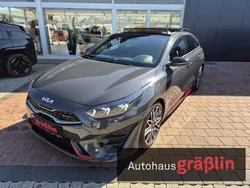 Grau Gebraucht 2023 Kia ProCeed GT Kleinwagen | 32.900 € (Etwas zu teuer)