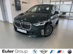 Gruen Gebraucht 2024 BMW 218 Active Tourer Luxury Line Van / Kleinbus | 29.333 € (Guter Preis)