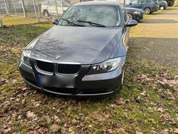 Grau Gebraucht 2008 BMW 325 Limousine | 5.700 € (Guter Preis)
