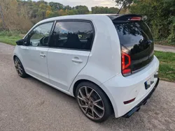 Weiß Gebraucht 2018 VW up! high up! Kleinwagen | 9.750 € (Fairer Preis)