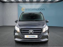 Grau Gebraucht 2024 Mercedes Vito Van / Kleinbus | 46.949 €