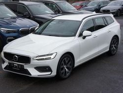 Weiß Gebraucht 2023 Volvo V60 Core Kombi | 24.999 € (Superpreis)