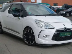 Lack weiss banquise + schwarz Gebraucht 2011 Citroën DS3 Sport Chic Kleinwagen | 3.900 € (Fairer Preis)
