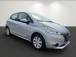 Silber Gebraucht 2013 Peugeot 208 Active Kleinwagen | 6.890 € (Etwas zu teuer)