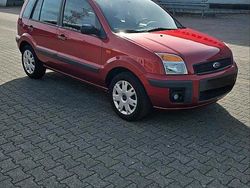 Rot Gebraucht 2009 Ford Fusion Limousine | 2.650 € (Fairer Preis)