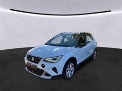Nevada weiß metallic / mitternachtsschwarz (metallic) Gebraucht 2023 Seat Arona Xperience SUV | 21.930 € (Fairer Preis)